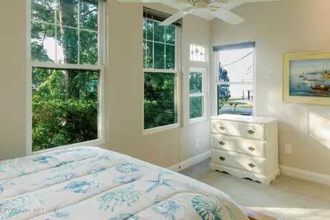Bedroom - 1498 Bayview Rd, Bath, NC 27808 photo 5 of 7