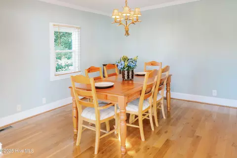 Dining - 1498 Bayview Rd, Bath, NC 27808 photo 3 of 4