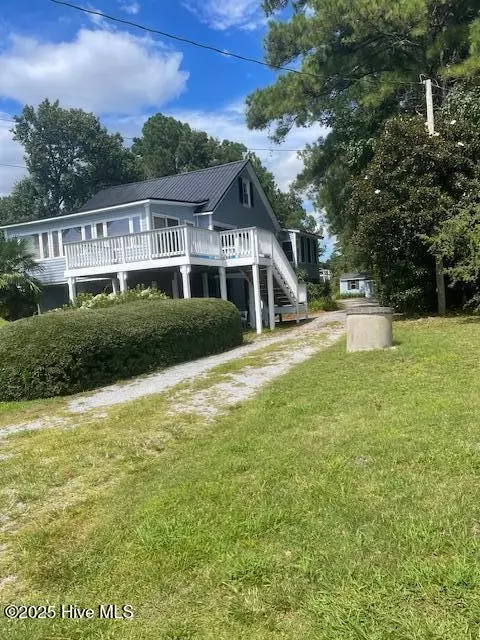 Exterior - 1498 Bayview Rd, Bath, NC 27808 photo 23 of 24
