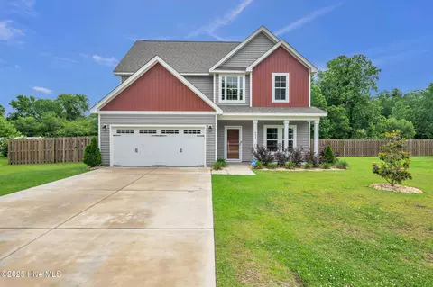 402 Bulrush Ct, Jacksonville, NC 28540