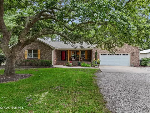 827 Village Point Rd SW, Shallotte, NC 28470