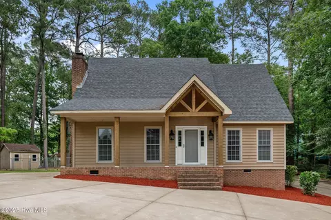 202 Guinevere Ln, Greenville, NC 27858