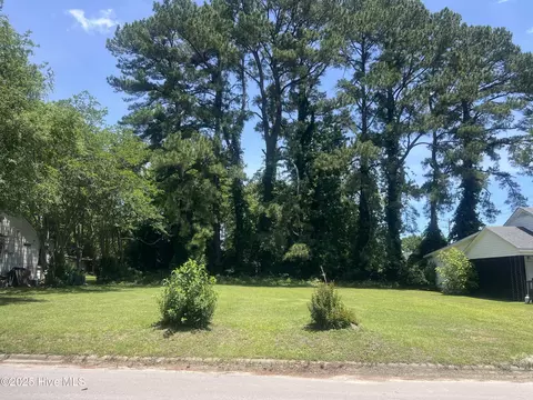1016 E 5th St, Washington, NC 27889 photo 2
