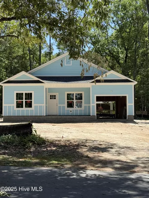 3243 Mooring Dr SE, Bolivia, NC 28422