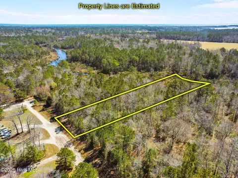 316 Clearview Dr, Holly Ridge, NC 28445
