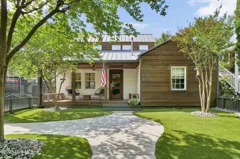 112 Live Oak Dr, Wrightsville Beach, NC 28480