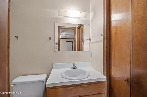 Bath - 241 Moonlight Dr, Atlantic Beach, NC 28512 photo 4 of 4
