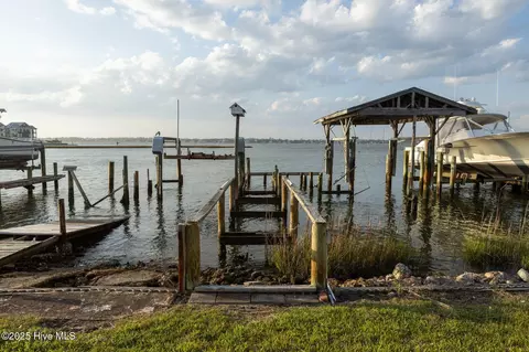 View/Area - 241 Moonlight Dr, Atlantic Beach, NC 28512 photo 9 of 15