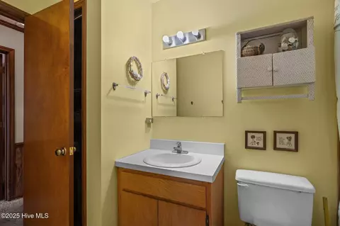 Bath - 241 Moonlight Dr, Atlantic Beach, NC 28512 photo 2 of 4
