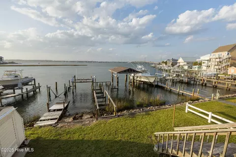 View/Area - 241 Moonlight Dr, Atlantic Beach, NC 28512 photo 7 of 15