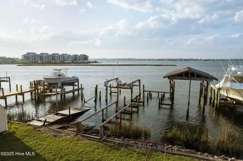 View/Area - 241 Moonlight Dr, Atlantic Beach, NC 28512 photo 6 of 15