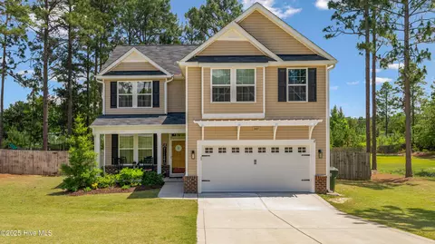 3105 Dana Ln, Aberdeen, NC 28315