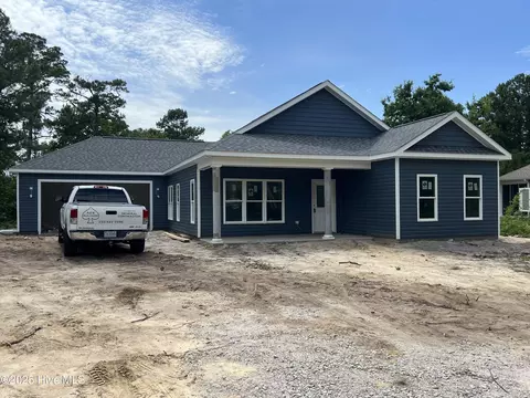 121 Pine Needle Cir, Cape Carteret, NC 28584