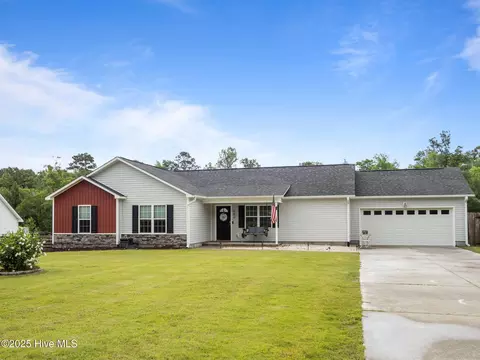 Exterior - 660 Riggs Rd, Hubert, NC 28539 photo 1 of 5