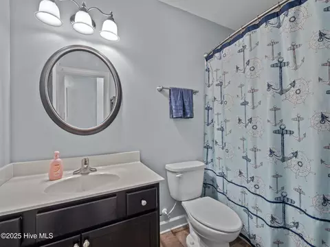 Bath - 660 Riggs Rd, Hubert, NC 28539 photo 3 of 4