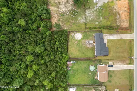 View/Area - 660 Riggs Rd, Hubert, NC 28539 photo 3 of 4