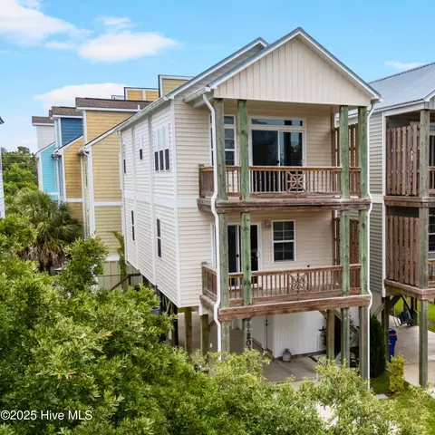 208 Bridgeview Ct # A, Surf City, NC 28445