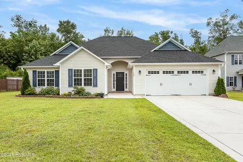 727 Kiwi Stone Cir, Jacksonville, NC 28546