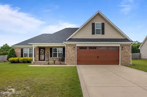 106 Lockwood Dr, Cameron, NC 28326