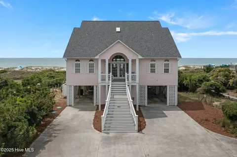 9913 Shipwreck Ln, Emerald Isle, NC 28594