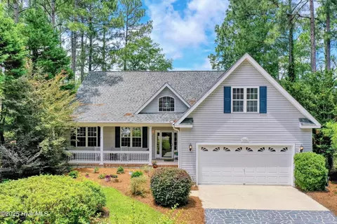 3856 Harmony Cir, Southport, NC 28461