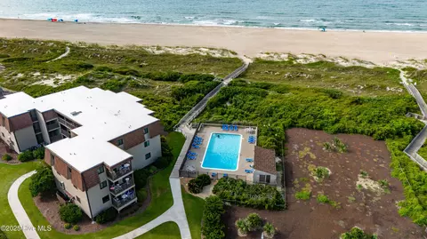 2008 E Ft Macon Rd #A6, Atlantic Beach, NC 28512