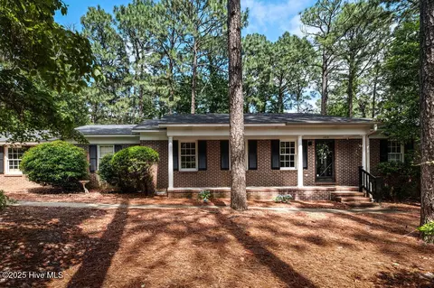 1809 E Indiana Ave, Southern Pines, NC 28387