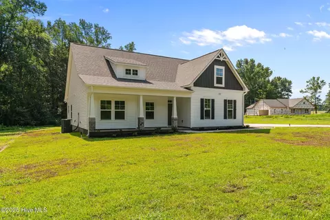 255 Atkins Rd, Cameron, NC 28326
