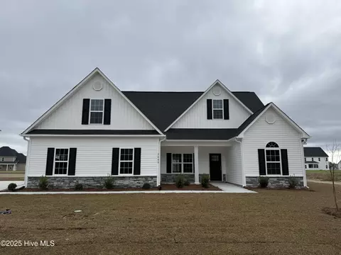 2008 Yellowfin Dr, New Bern, NC 28562