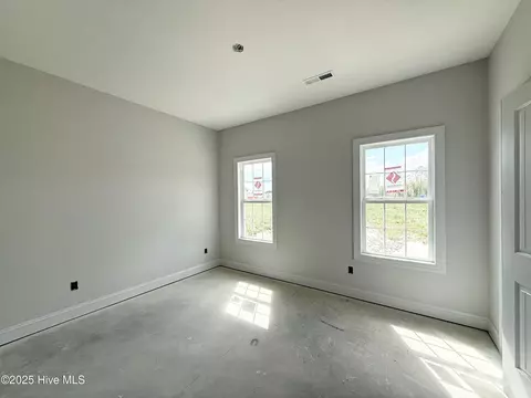 2010 Yellowfin Dr, New Bern, NC 28562