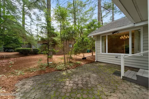 Exterior - 105 Lake Forest Dr, Pinehurst, NC 28374 photo 17 of 23