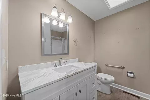Bath - 105 Lake Forest Dr, Pinehurst, NC 28374 photo 1 of 4