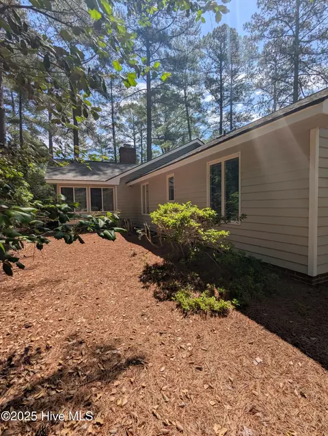 Exterior - 105 Lake Forest Dr, Pinehurst, NC 28374 photo 3 of 23