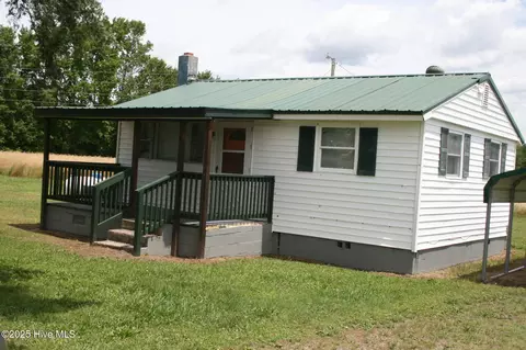 1819 Thirteen Bridges Rd, Enfield, NC 27823