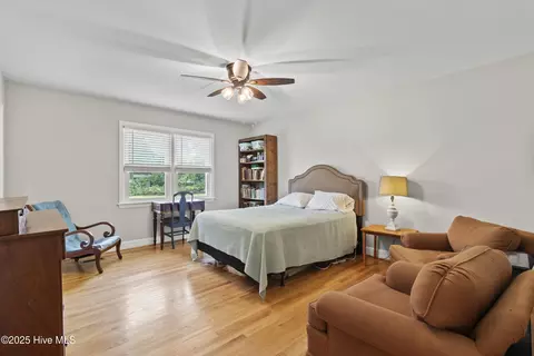 Bedroom - 405 E Westbrook St, Wallace, NC 28466 photo 3 of 3