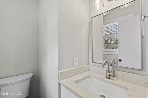Bath - 405 E Westbrook St, Wallace, NC 28466 photo 3 of 3