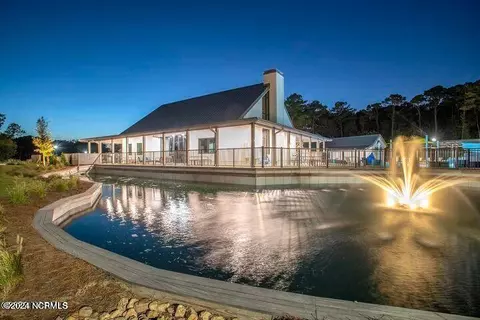 127 Freedom Park Rd, Beaufort, NC 28516