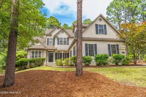 114 Baker Cir, West End, NC 27376