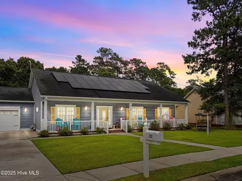211 Brook Crossing Rd, Swansboro, NC 28584