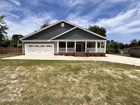 730 Northwest Blvd, Clinton, NC 28328