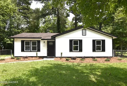 304 Luann Rd, Jacksonville, NC 28540