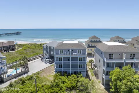 876 Villas Dr, North Topsail Beach, NC 28460