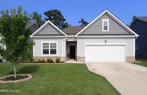 1014 Bogue Ln, New Bern, NC 28562