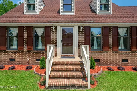 601 Shelley Dr, Goldsboro, NC 27534