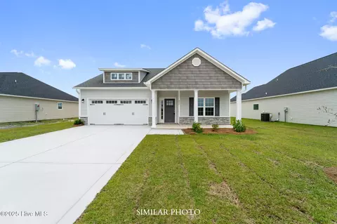 709 Regiment Rd, Jacksonville, NC 28546