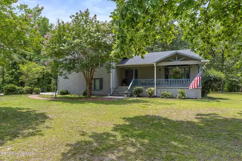 793 Old Church Rd, Swansboro, NC 28584