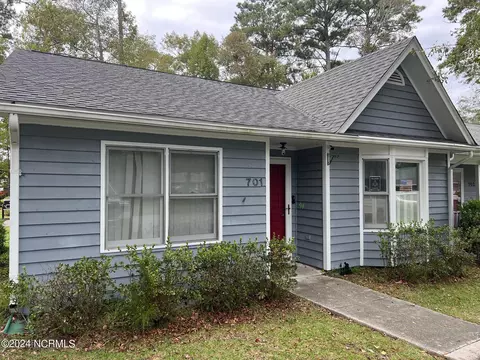 600 N 35th St #701, Morehead City, NC 28557