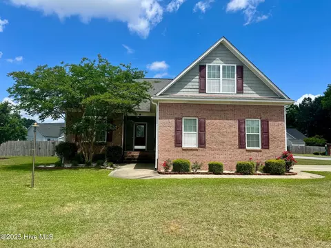 102 Woodberry Pl, Jacksonville, NC 28540