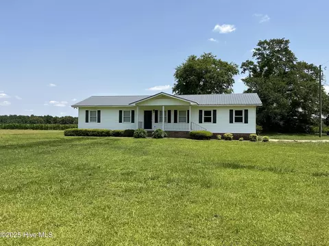 6004 James B White Hwy N, Whiteville, NC 28472