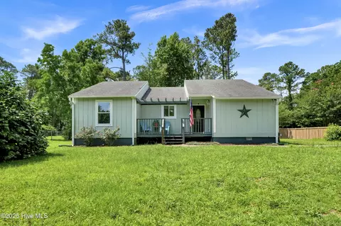 653 Hidden Valley Rd, Wilmington, NC 28409